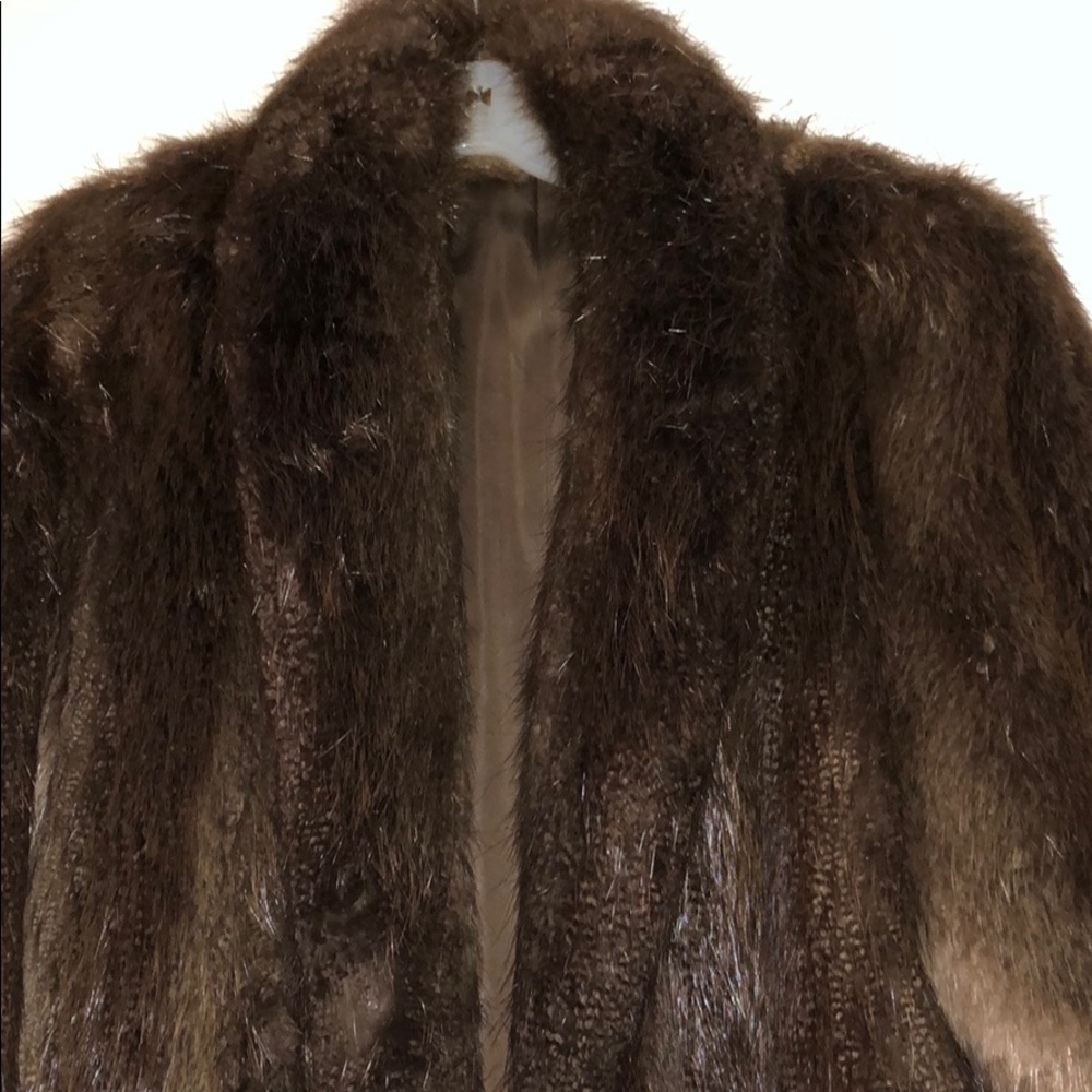 AUTHENTIC BEAVER FUR COAT MAKE AN OFFER💗 - Picture 3 of 8